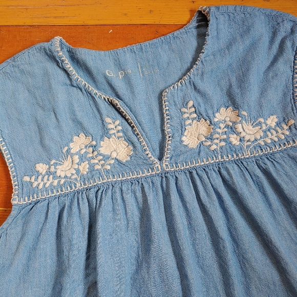 ❤ Gap chambray boho embroidered top M - Picture 5 of 6